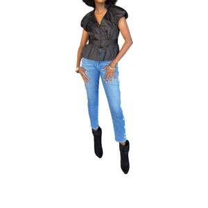 NEW RAIMENT selah v-neck top in black